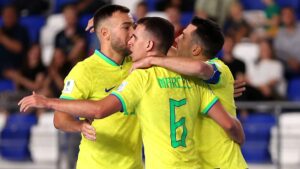 Brasil Brilha e Avança nas Quartas de Futsal